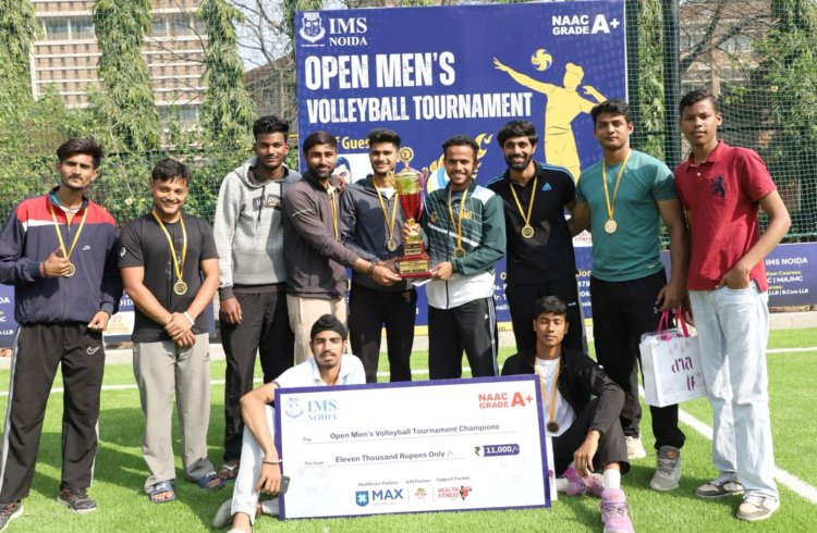 आर्यन क्लब ने तीन दिवसीय वॉलीबॉल टूर्नामेंट का जीता खिताब
