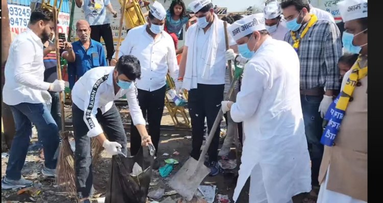 गौतमबुद्ध नगर में श्रमदान कार्यक्रम में आम आदमी पार्टी ने दिखाई जनसेवा की मिसाल