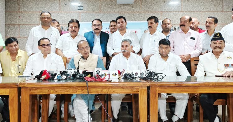 आवारा कुत्तों पर यूपी सरकार का सर्कुलर सुप्रीम कोर्ट के आदेशों का उल्लंघन: विजय गोयल