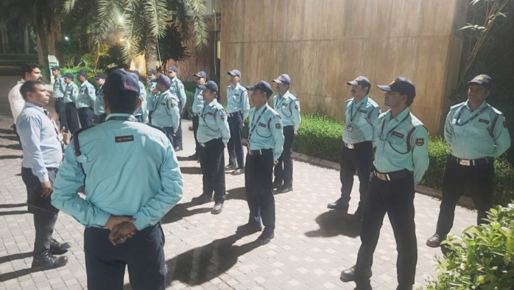 एल्डेको आमंत्रण के ट्रांसफॉर्मर एरिया में चोरी करते हुए पकड़े गए चोर