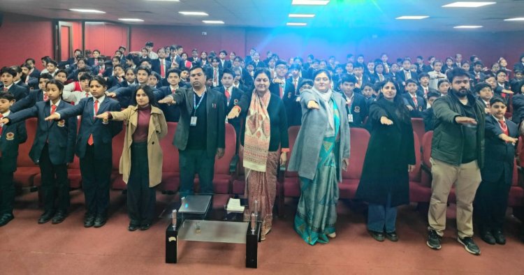 सेंट ज़ेवियर्स हाई स्कूल में सड़क सुरक्षा वर्ष–2026 के तहत जागरूकता कार्यक्रम का आयोजन