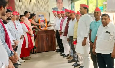 सपा महानगर अध्यक्ष आश्रय गुप्ता पार्टी कार्यक्रमों को लेकर निष्क्रिय