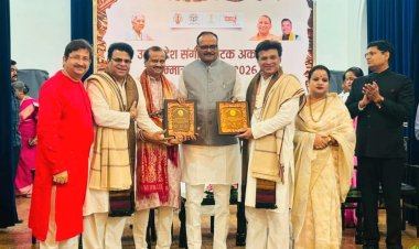 अकादमी पुरस्कार 2024 से 11 कलाकार सम्मानित, उपमुख्यमंत्री बृजेश पाठक ने किया सम्मानित