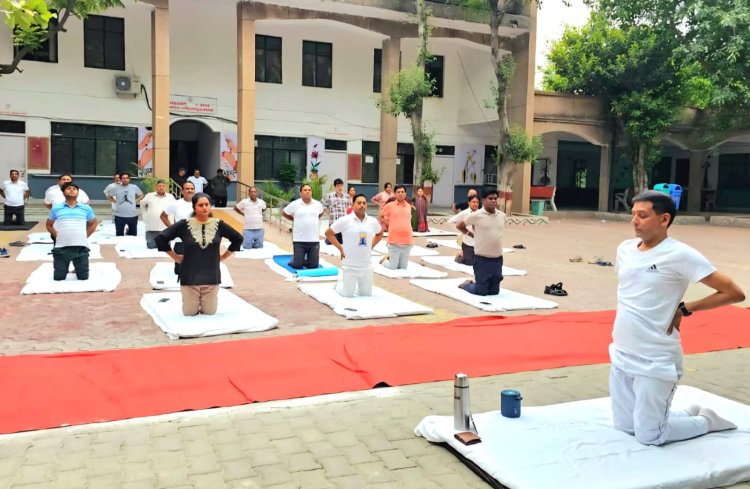 प्रतिदिन का योग रखता है निरोग: योगी सचिन