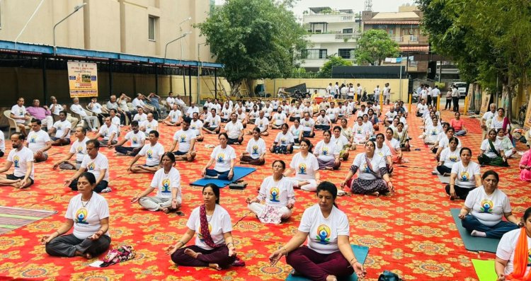 आरडब्ल्यूए 55 द्वारा अंतर्राष्ट्रीय योग दिवस का भव्य एवं सफल आयोजन